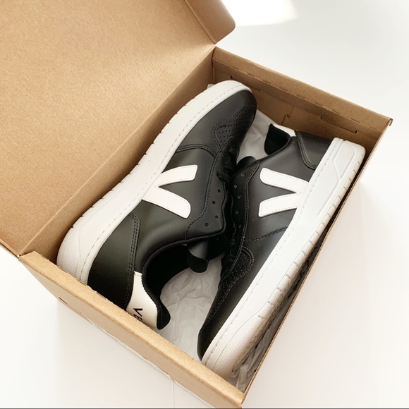 Veja V-10 Black and White Leather Lace Up Sneakers Shoes NEW Womens US 9 - Picture 2 of 11